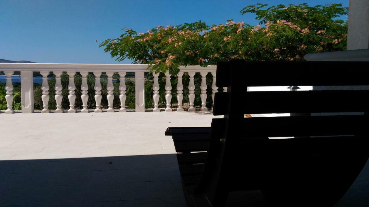 The Garden Of Elais Βίλα Σίμπενικ Εξωτερικό φωτογραφία