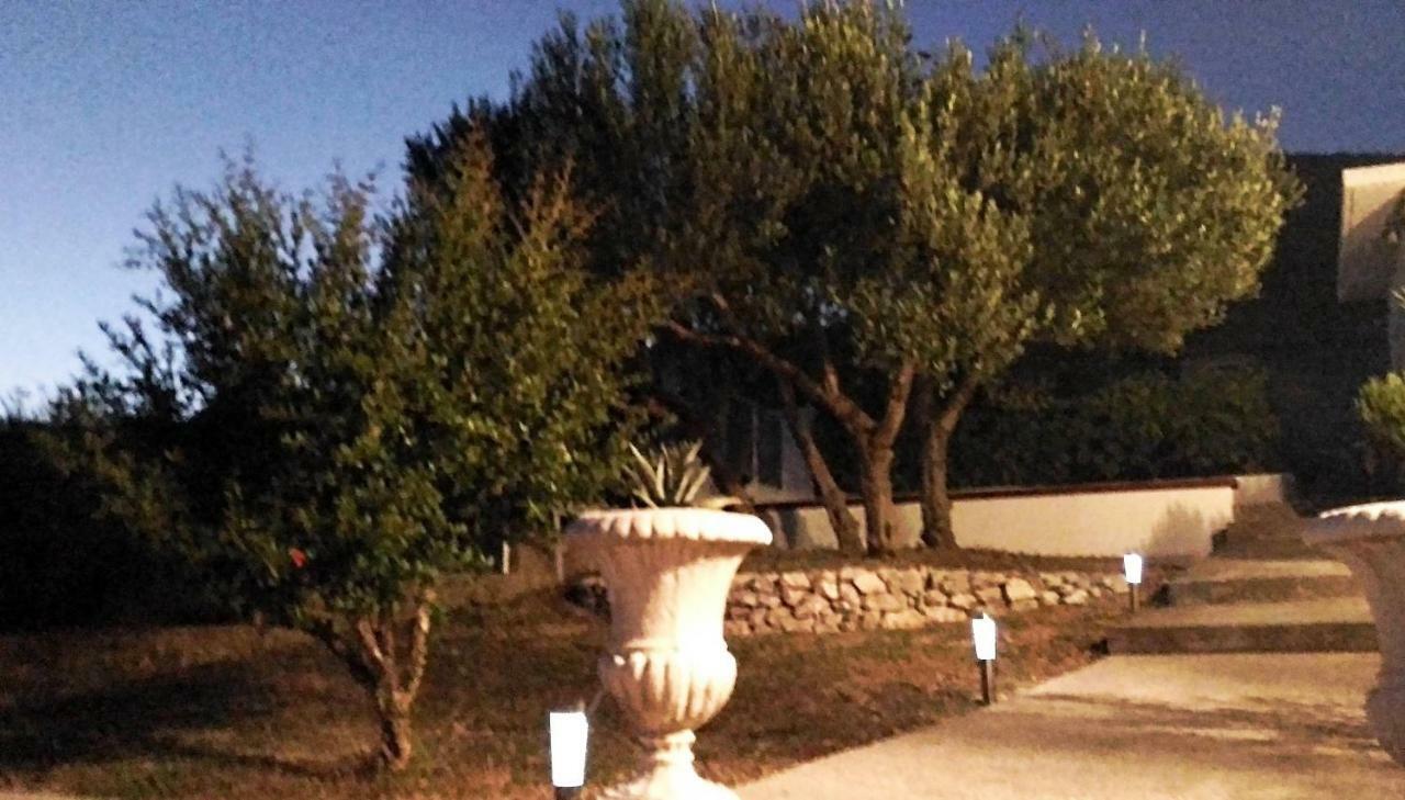 The Garden Of Elais Βίλα Σίμπενικ Εξωτερικό φωτογραφία